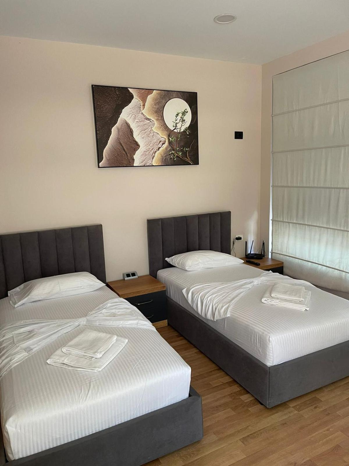 Aries Apartments Sarandë Exteriér fotografie