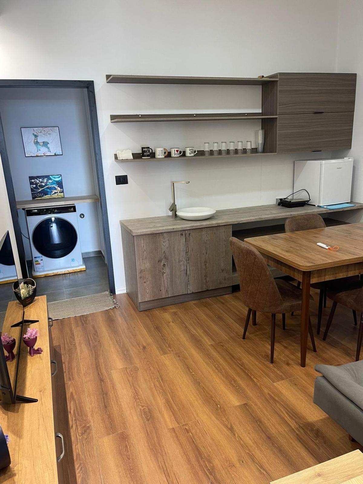 Aries Apartments Sarandë Exteriér fotografie