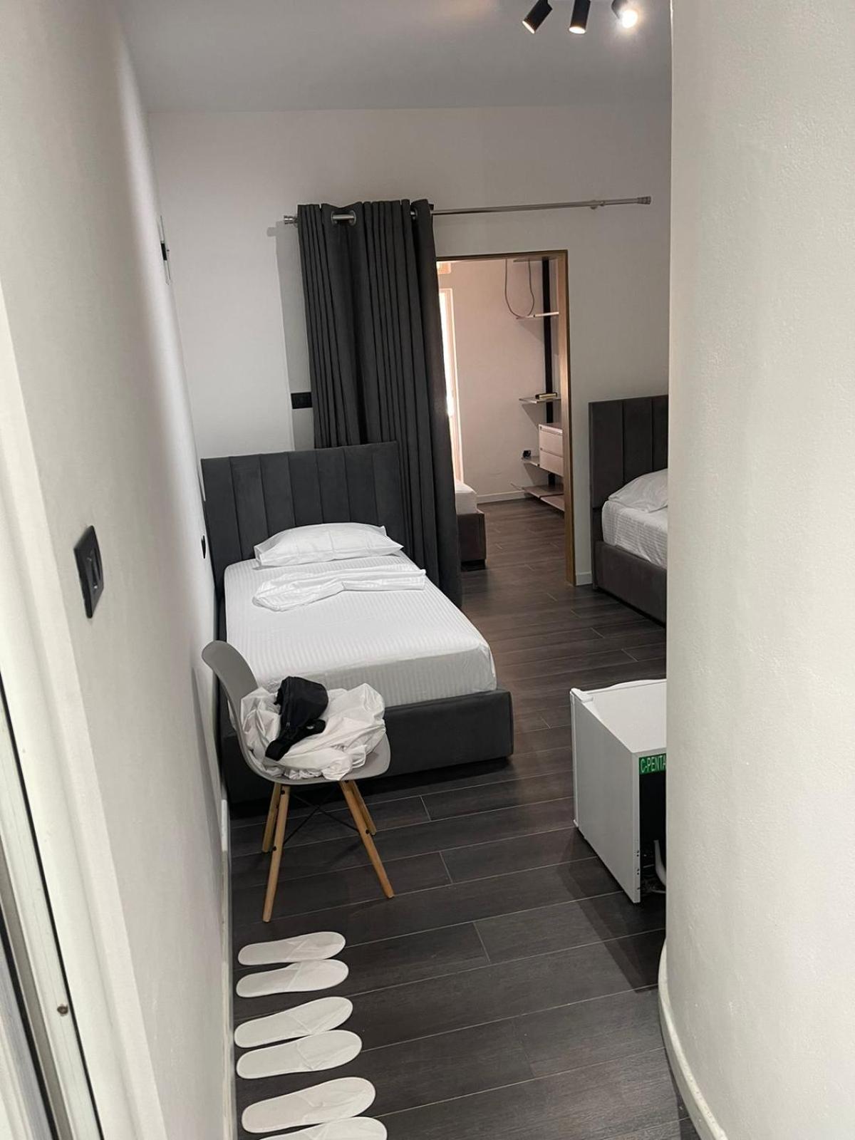Aries Apartments Sarandë Exteriér fotografie