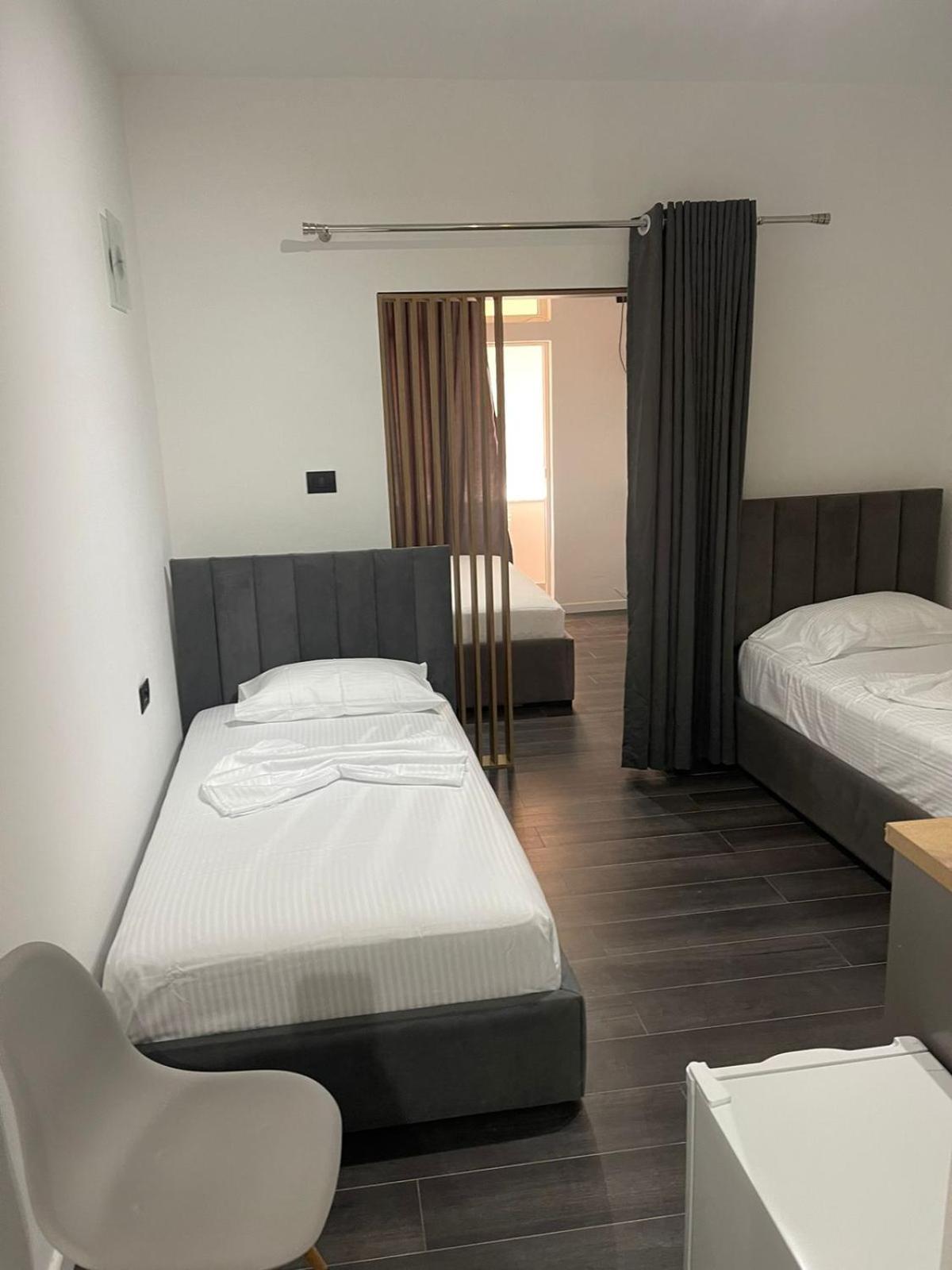 Aries Apartments Sarandë Exteriér fotografie