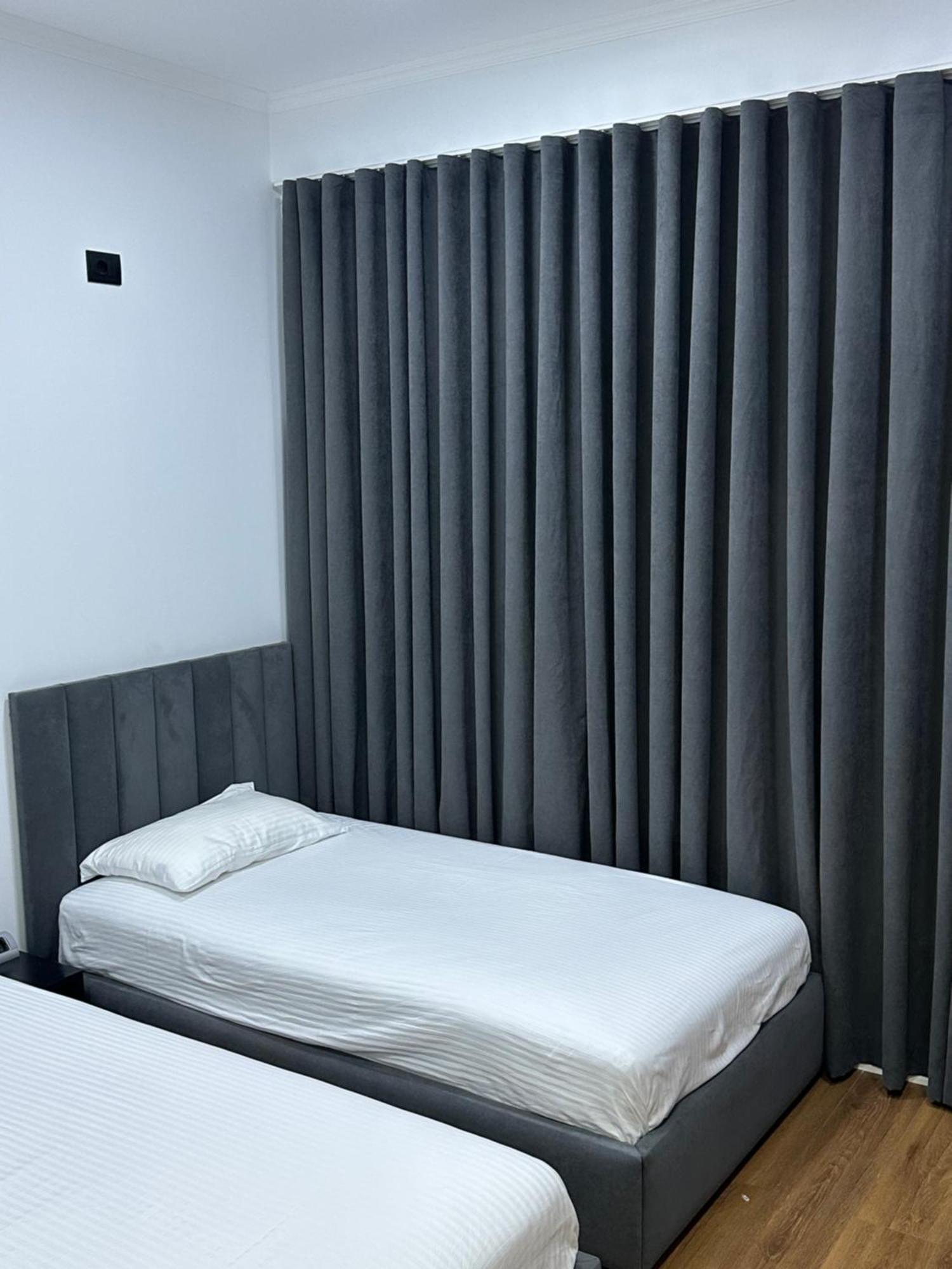 Aries Apartments Sarandë Exteriér fotografie