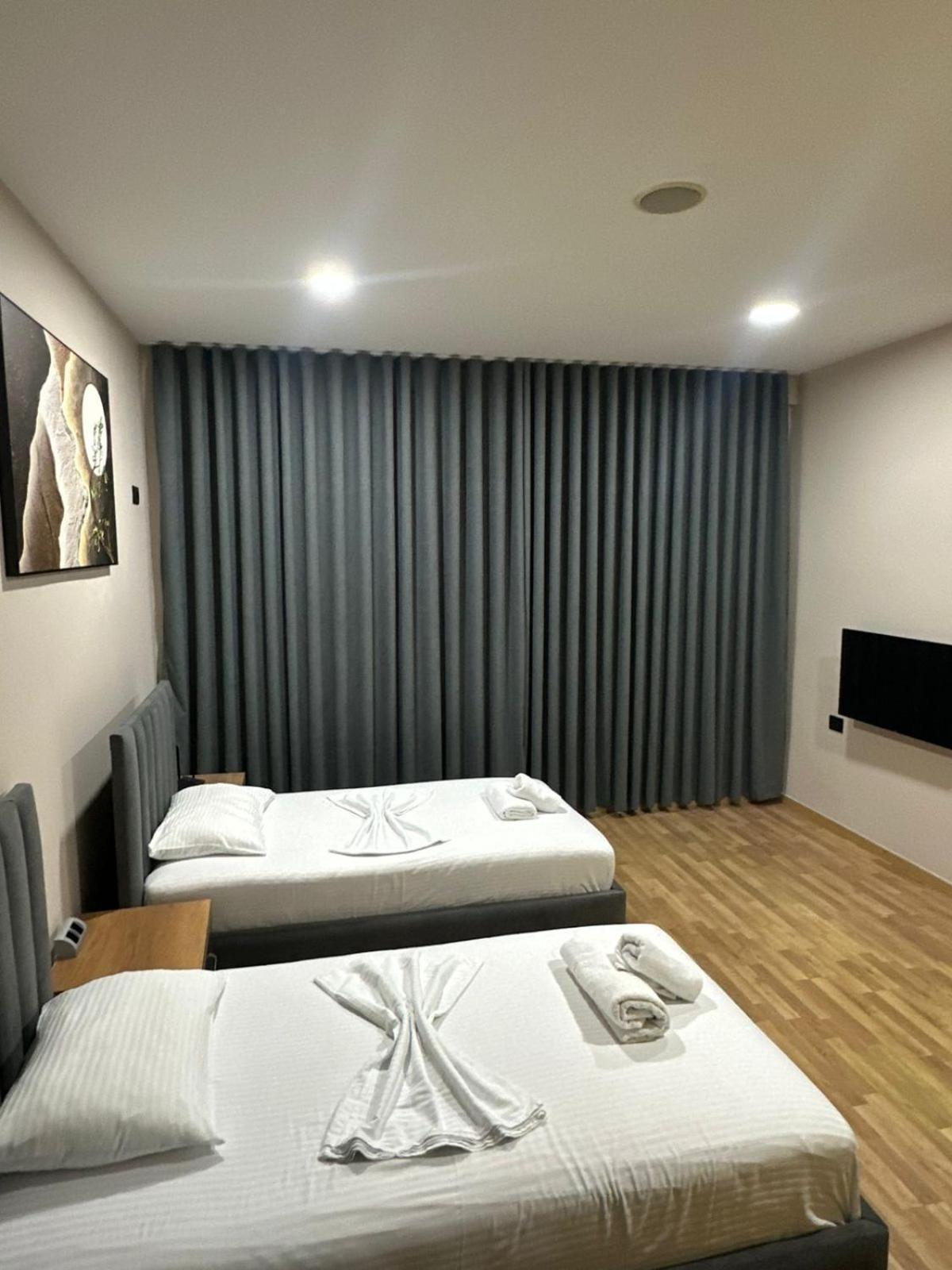 Aries Apartments Sarandë Exteriér fotografie